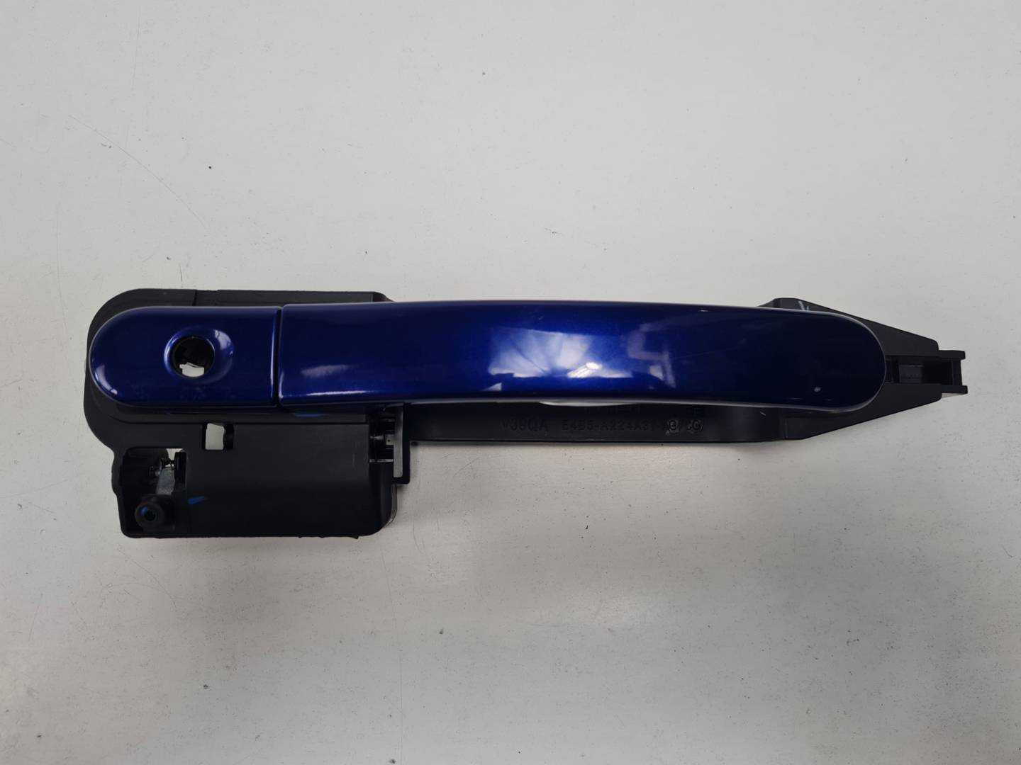 Poignée extérieure avant gauche - E4B5A224A37 - FORD - KA+ (CDU)