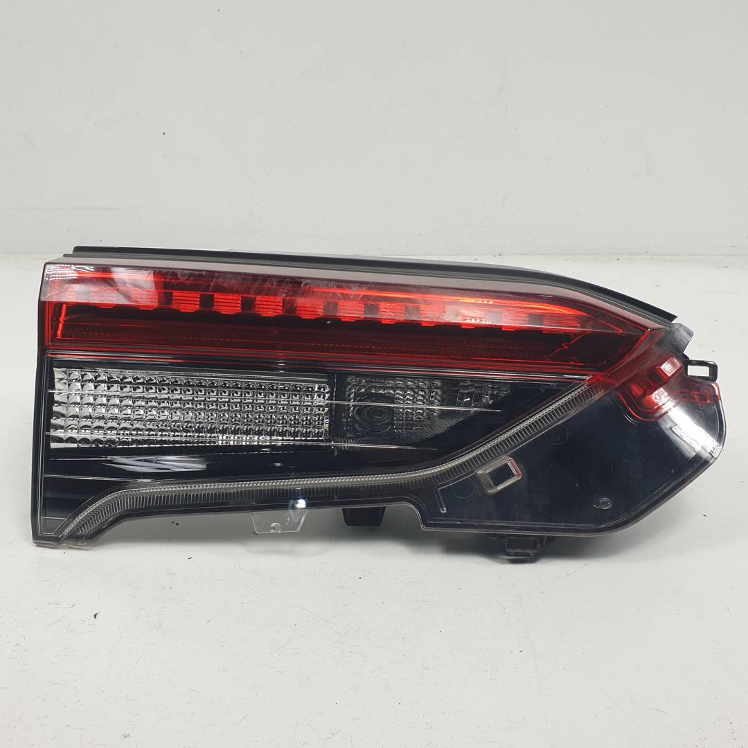 Feu intérieur arrière gauche - 8159042121 - TOYOTA - RAV4