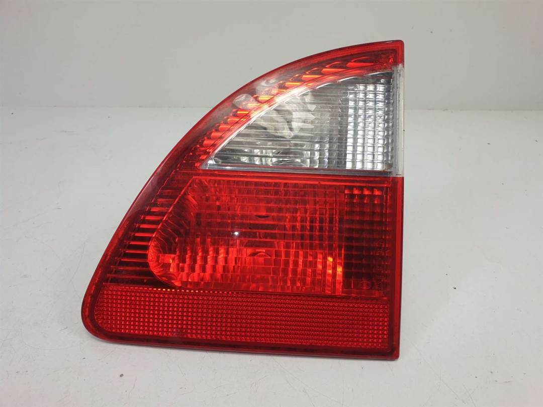 PILOTO TRASERO DERECHO INTERIOR - 7M5945094B - FORD - GALAXY (VY)