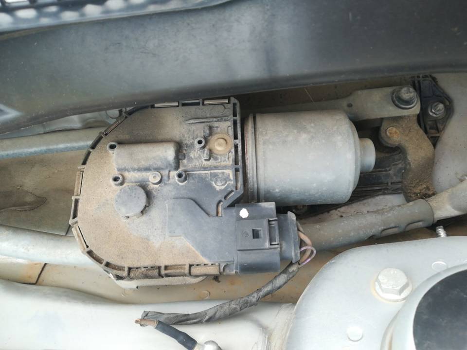 MOTOR LIMPIA DELANTERO