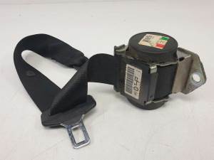 CINTURON SEGURIDAD TRASERO IZQUIERDO 607051100B BMW SERIE 1 BERLINA (E81/E87) Autodesguaces Alicante