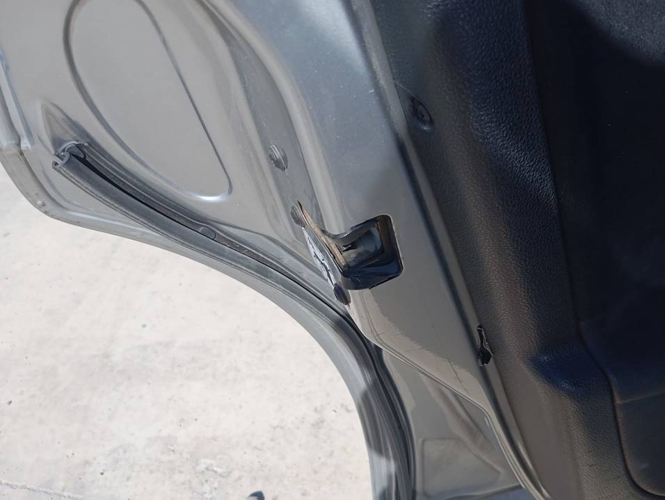 CERRADURA PUERTA TRASERA IZQUIERDA