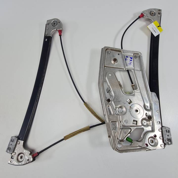 ELEVALUNAS DELANTERO DERECHO 67628360512 BMW SERIE 5 BERLINA (E39) Autodesguaces Alicante