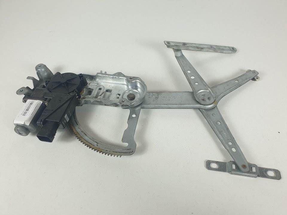 ELEVALUNAS DELANTERO DERECHO - 13173074 - OPEL - CORSA C (F68)