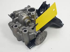 BOMBA ACEITE 8200345633 NISSAN X-TRAIL (T31) Autodesguaces Alicante