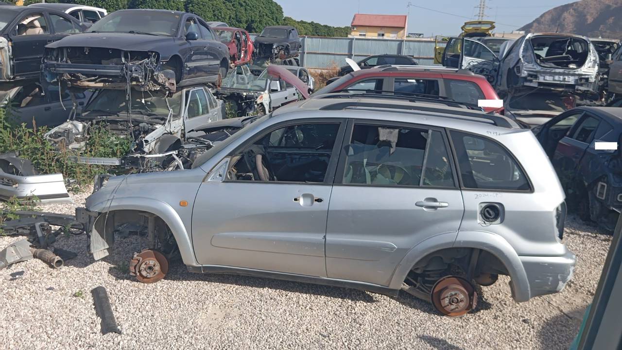 Imagen del vehículo TOYOTA RAV 4 (A2)
