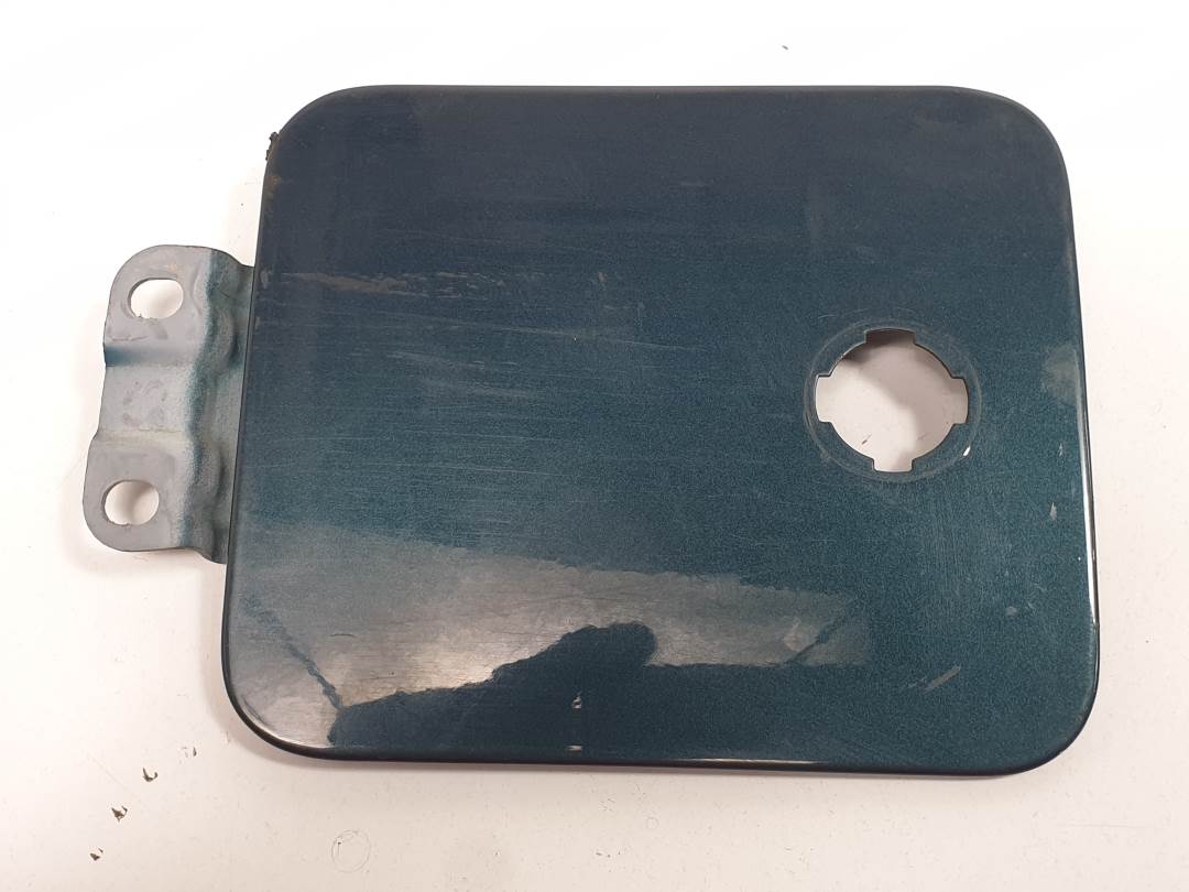 TAPA EXTERIOR COMBUSTIBLE - MITSUBISHI - MONTERO (V20/V40)