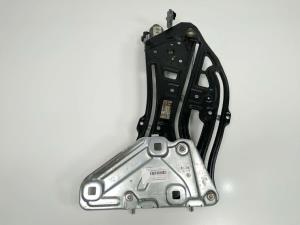 ELEVALUNAS TRASERO DERECHO 400975C PEUGEOT 207 CC Autodesguaces Alicante