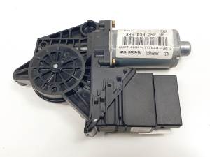 MOTOR ELEVALUNAS TRASERO DERECHO 3B5839752BF VOLKSWAGEN PASSAT BERLINA (3B3) Autodesguaces Alicante