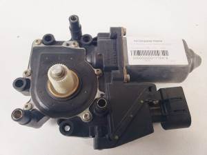MOTOR ELEVALUNAS TRASERO IZQUIERDO 114188113 AUDI A4 AVANT (B5) Autodesguaces Alicante
