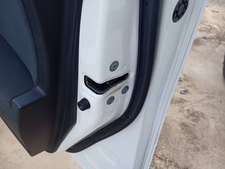 CERRADURA PUERTA DELANTERA DERECHA