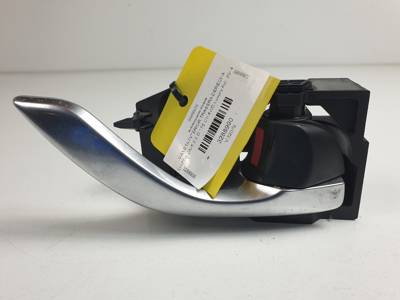 MANETA INTERIOR TRASERA DERECHA T8314RH MAZDA CX-5 Autodesguaces Alicante
