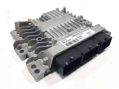 CENTRALITA MOTOR UCE 6M5112A650AKB FORD FOCUS TURNIER (CB4) Autodesguaces Alicante