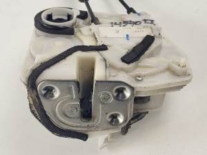 CERRADURA PUERTA TRASERA IZQUIERDA MAZDA 6 LIM. (GH) Autodesguaces Alicante