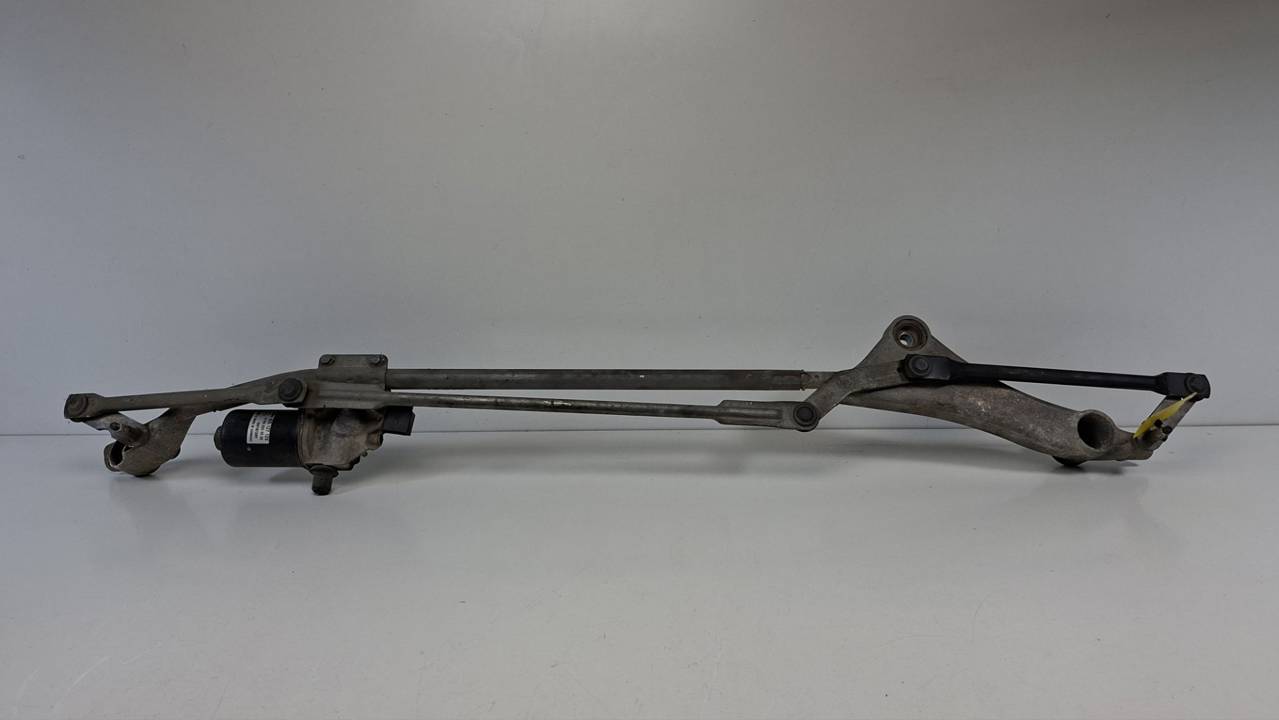 MOTOR LIMPIA DELANTERO A1698200300 MERCEDES CLASE B (W245) Autodesguaces Alicante