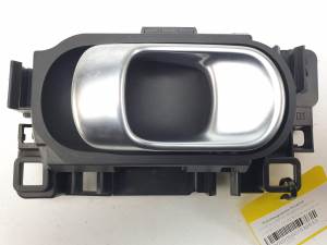 MANETA INTERIOR TRASERA DERECHA 9801288580 CITROEN C3 Autodesguaces Alicante