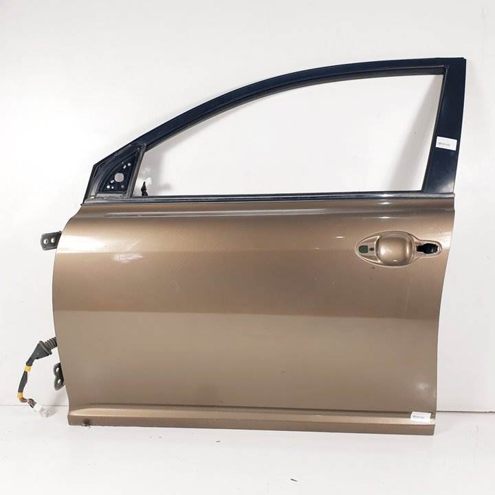 PUERTA DELANTERA IZQUIERDA - TOYOTA - AVENSIS BERLINA (T25)