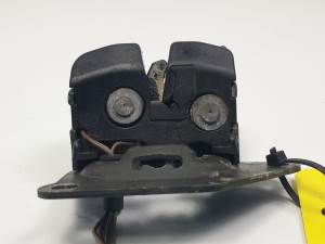 CERRADURA MALETERO / PORTON FIAT PUNTO BERLINA (188) Autodesguaces Alicante