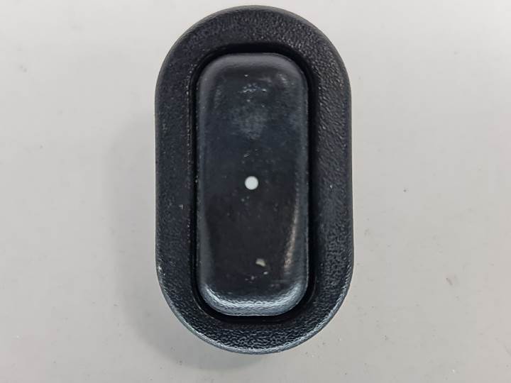 MANDO ELEVALUNAS DELANTERO DERECHO 13363100 OPEL ASTRA G COUPÉ Autodesguaces Alicante