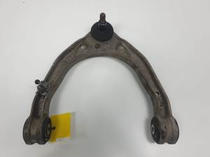 BRAZO SUSPENSION SUPERIOR DELANTERO DERECHO 7L0407047A PORSCHE CAYENNE (TYP 9PA) Autodesguaces Alicante