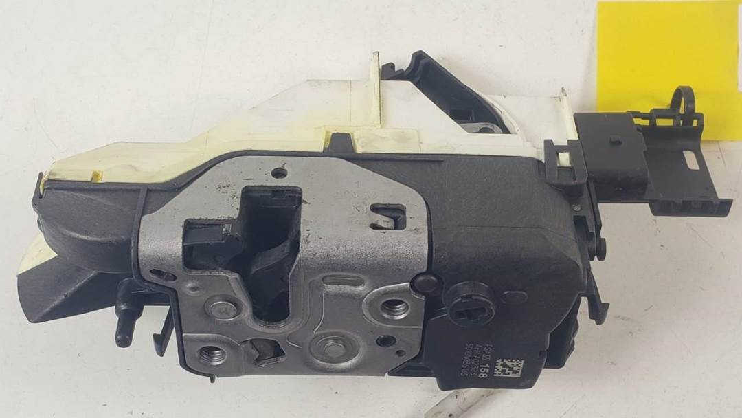 Serrure de porte avant gauche - PSA825158 - PEUGEOT - 3008 (T84)