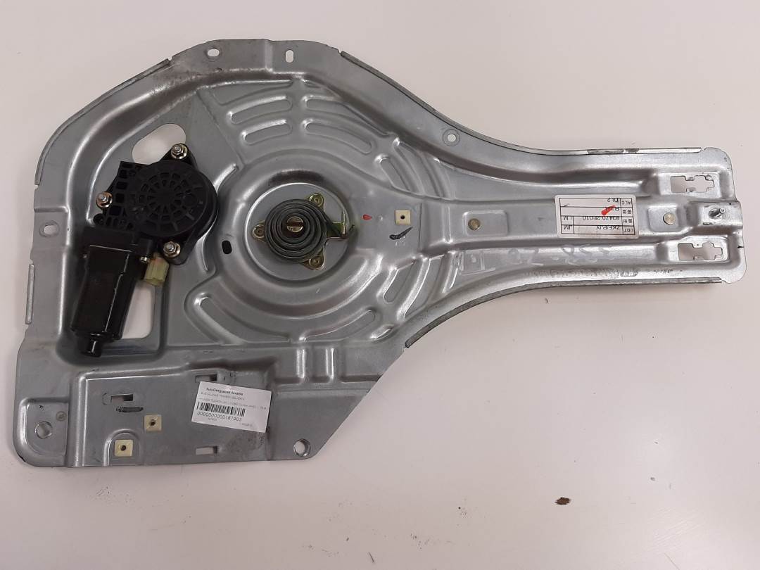 ELEVALUNAS TRASERO IZQUIERDO - 834702E010 - HYUNDAI - TUCSON (JM)