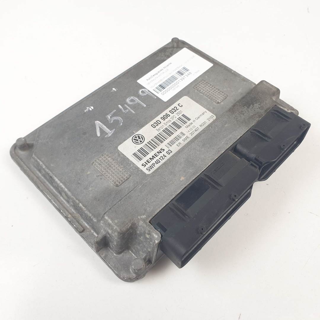 Calculateur moteur - 5WP4012403 - VOLKSWAGEN - POLO (9N1)