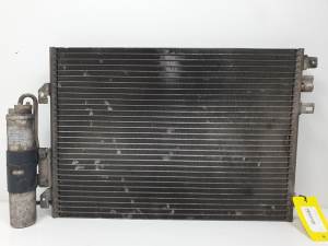 CONDENSADOR / RADIADOR AIRE ACONDICIONADO 869349NC RENAULT CLIO II FASE II (B/CB0) Autodesguaces Alicante