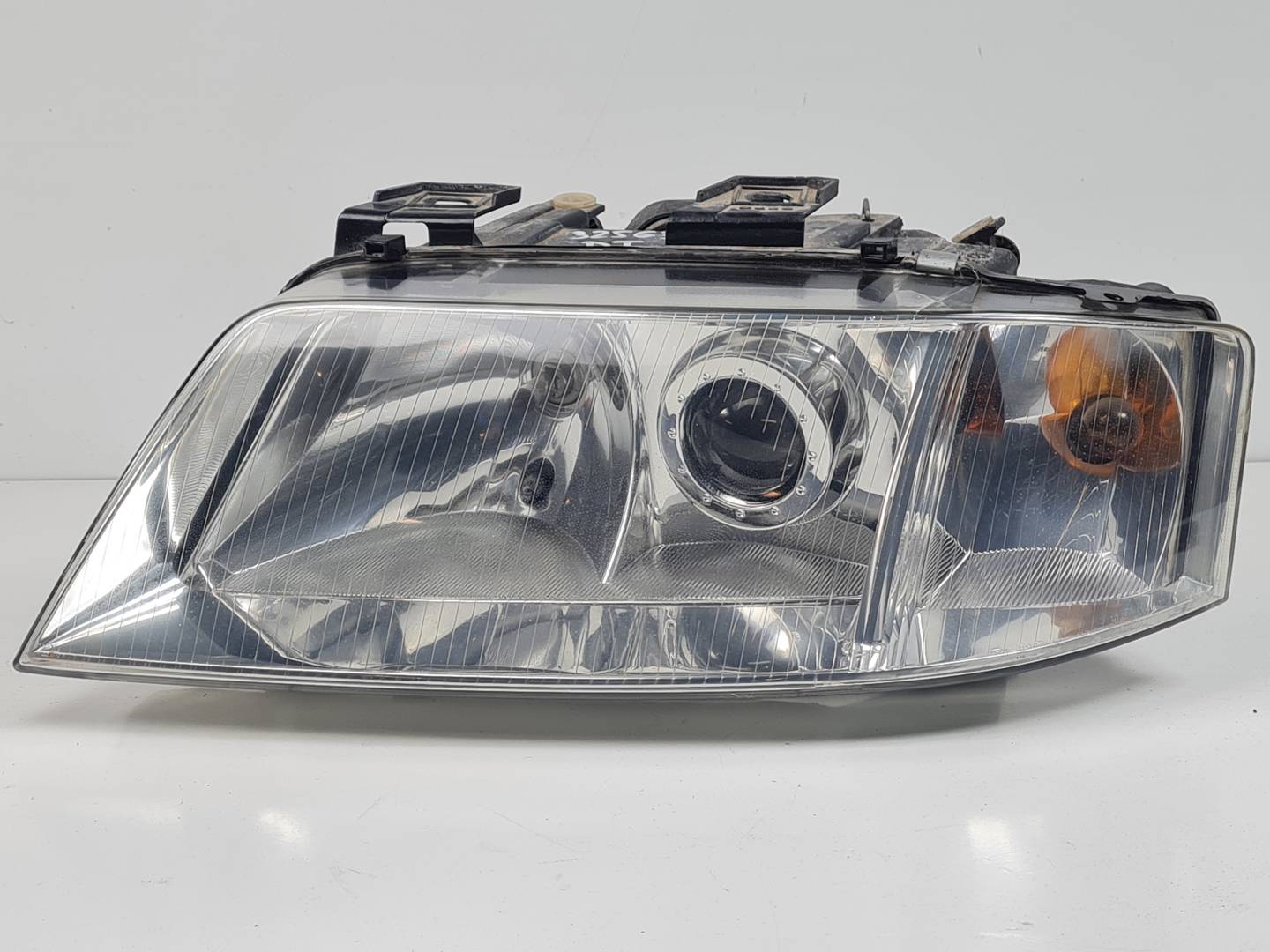 FARO IZQUIERDO - 081411102L - AUDI - A6 BERLINA (4B2)