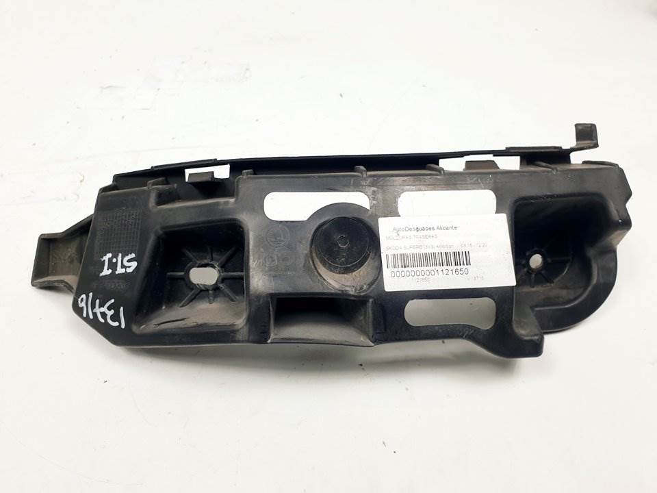 MOLDURAS TRASERAS - 3V5807393A - SKODA - SUPERB (3V3)