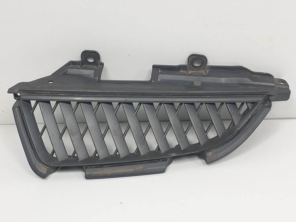 REJILLA DELANTERA - MN145455 - MITSUBISHI - GRANDIS (NA0W)
