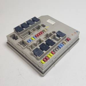 CAJA RELES / FUSIBLES 902663A RENAULT CLIO III Autodesguaces Alicante