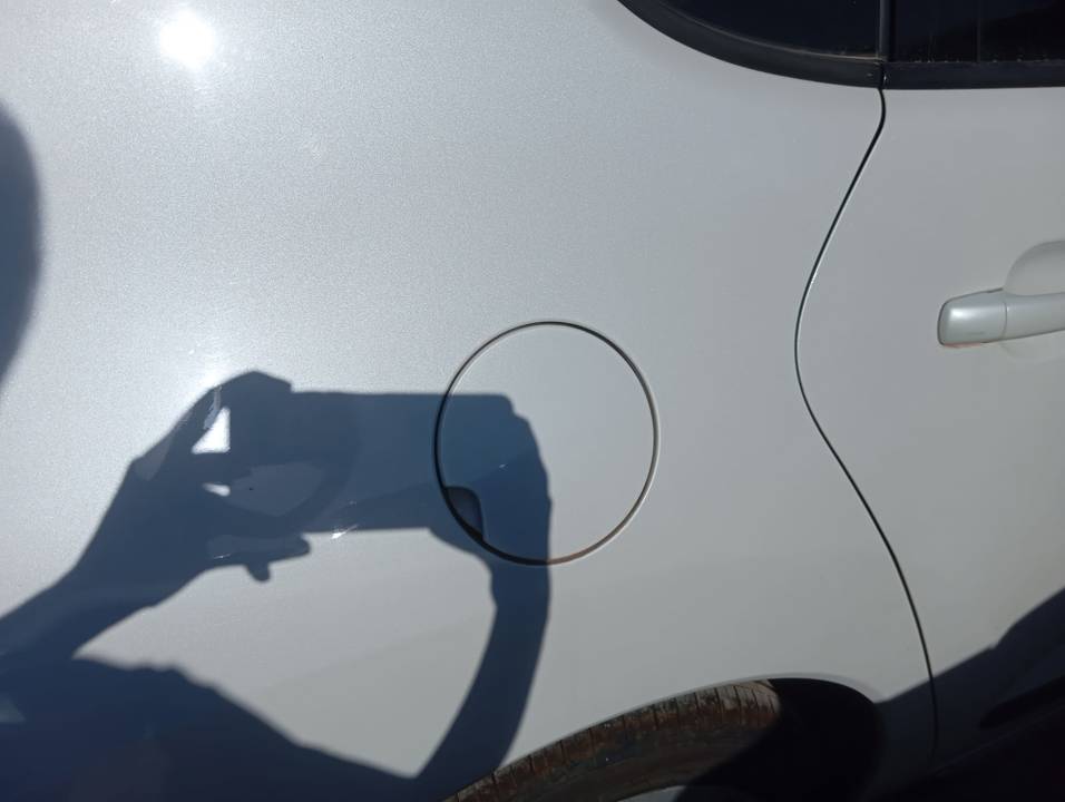 TAPA EXTERIOR COMBUSTIBLE