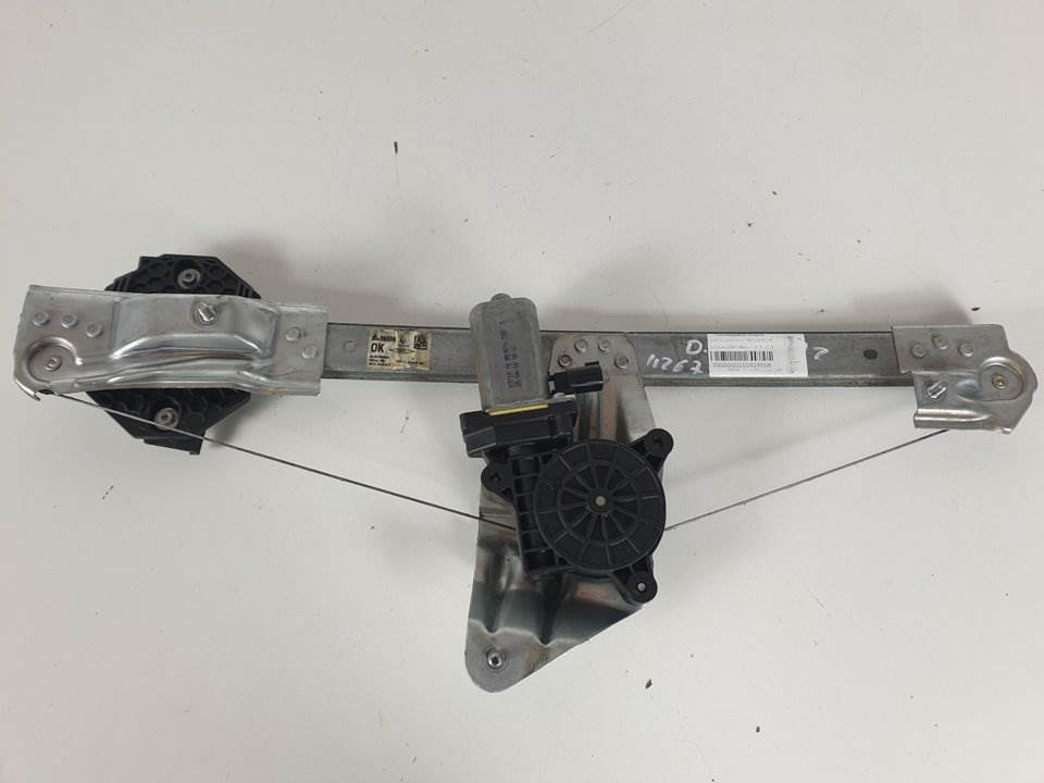 ELEVALUNAS DELANTERO DERECHO - 807209299R - DACIA - SANDERO
