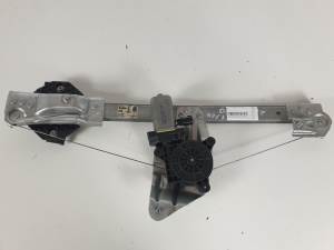 ELEVALUNAS DELANTERO DERECHO 807209299R DACIA SANDERO Autodesguaces Alicante