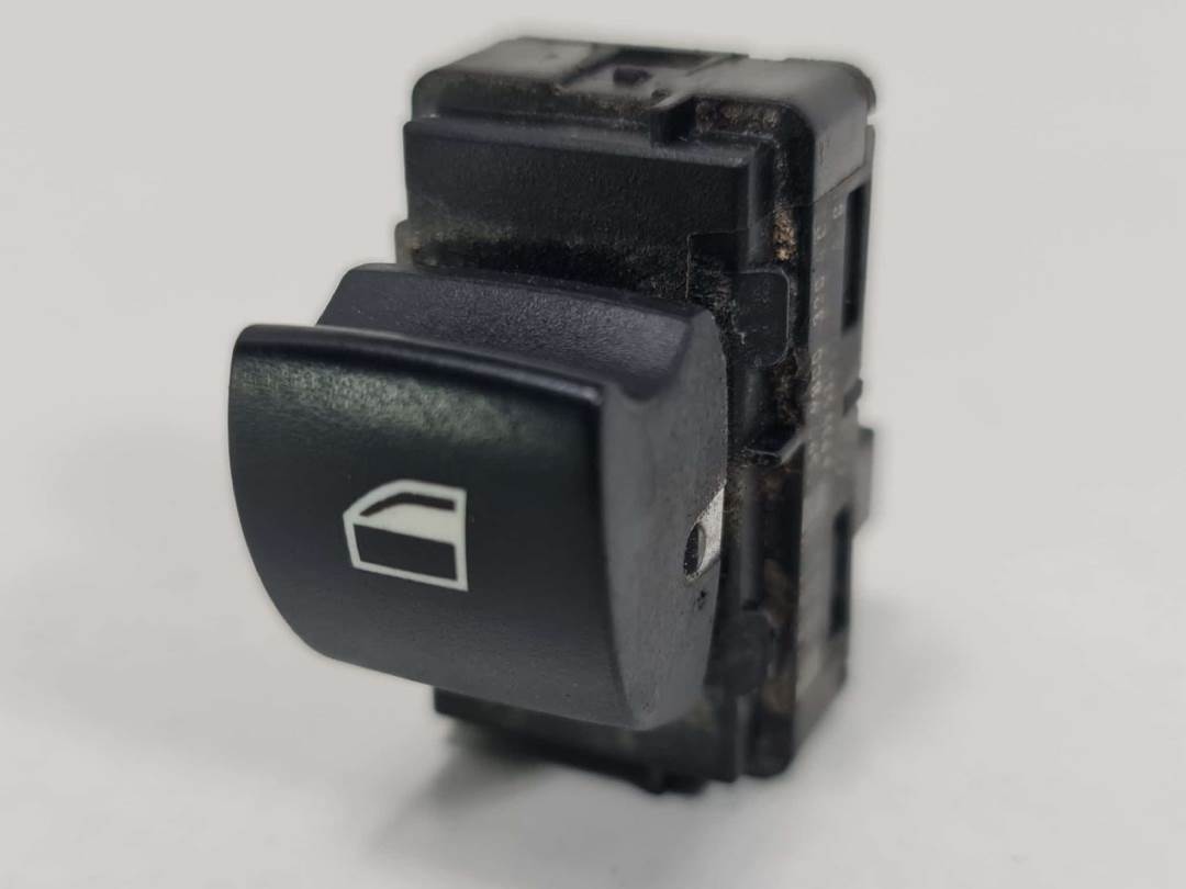 MANDO ELEVALUNAS DELANTERO DERECHO - 6935534 - BMW - SERIE 1 BERLINA (E81/E87)