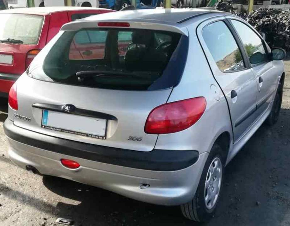Imagen del vehículo PEUGEOT 206 BERLINA