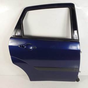 PUERTA TRASERA DERECHA FORD FOCUS BERLINA (CAK) Autodesguaces Alicante