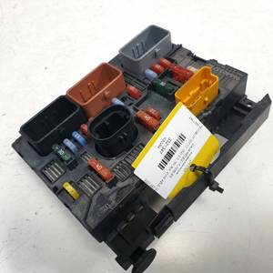 CAJA RELES / FUSIBLES 9664055780 PEUGEOT 307 CC (S2) Autodesguaces Alicante