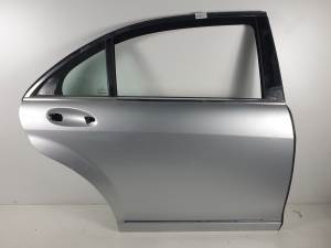 PUERTA TRASERA DERECHA MERCEDES CLASE S (W221) BERLINA Autodesguaces Alicante