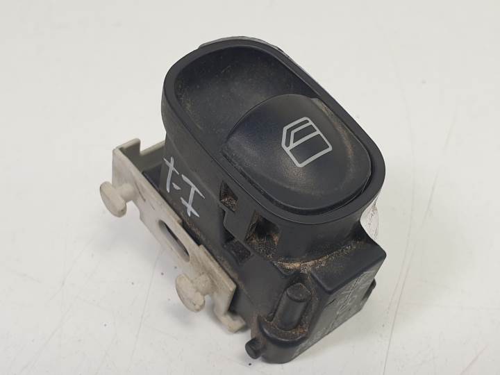 MANDO ELEVALUNAS TRASERO IZQUIERDO A2098203510 MERCEDES CLASE CLK (W209) CABRIO Autodesguaces Alicante