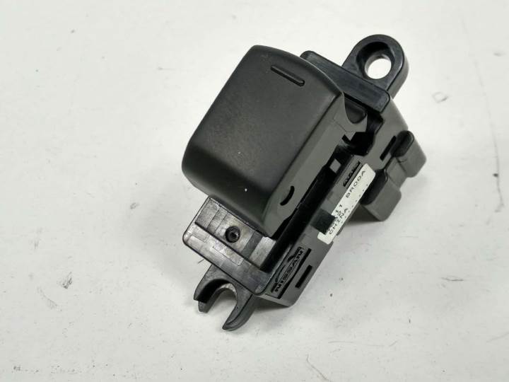 MANDO ELEVALUNAS TRASERO IZQUIERDO 25411BR00A NISSAN QASHQAI (J10) Autodesguaces Alicante