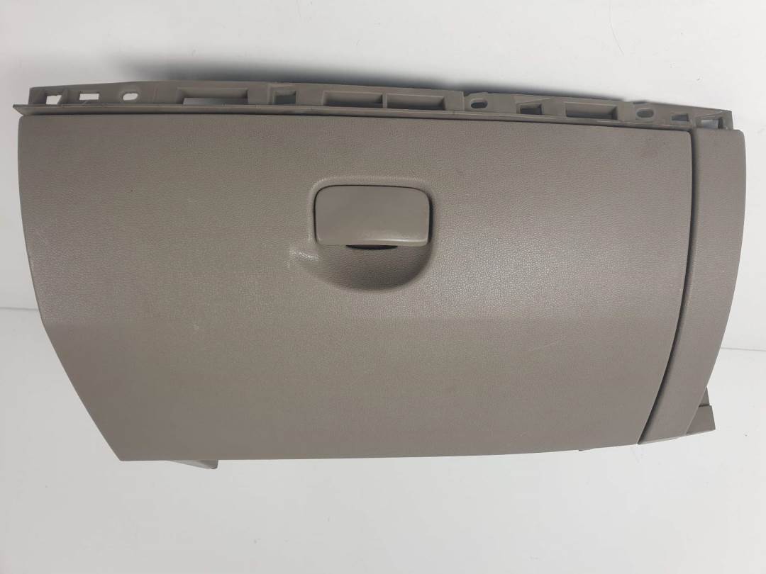 GUANTERA - 8200475691 - RENAULT - CLIO III