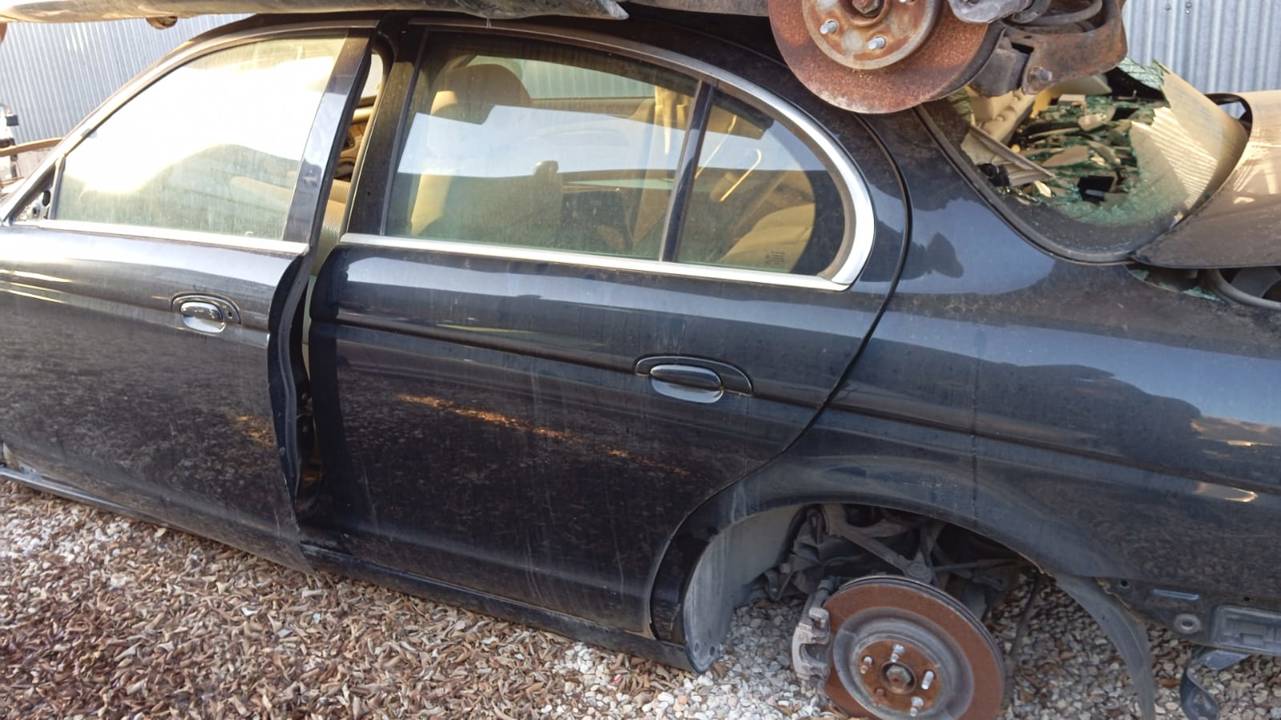 ELEVALUNAS TRASERO IZQUIERDO