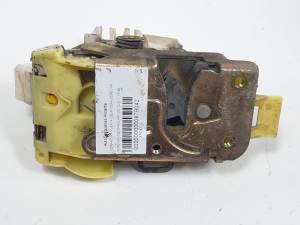 CERRADURA PUERTA DELANTERA DERECHA FORD MONDEO FAMILIAR (GD) Autodesguaces Alicante