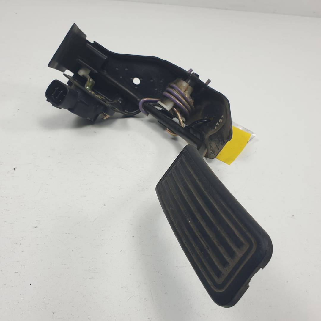 Gaspedalsensor - TOYOTA - COROLLA (E12)