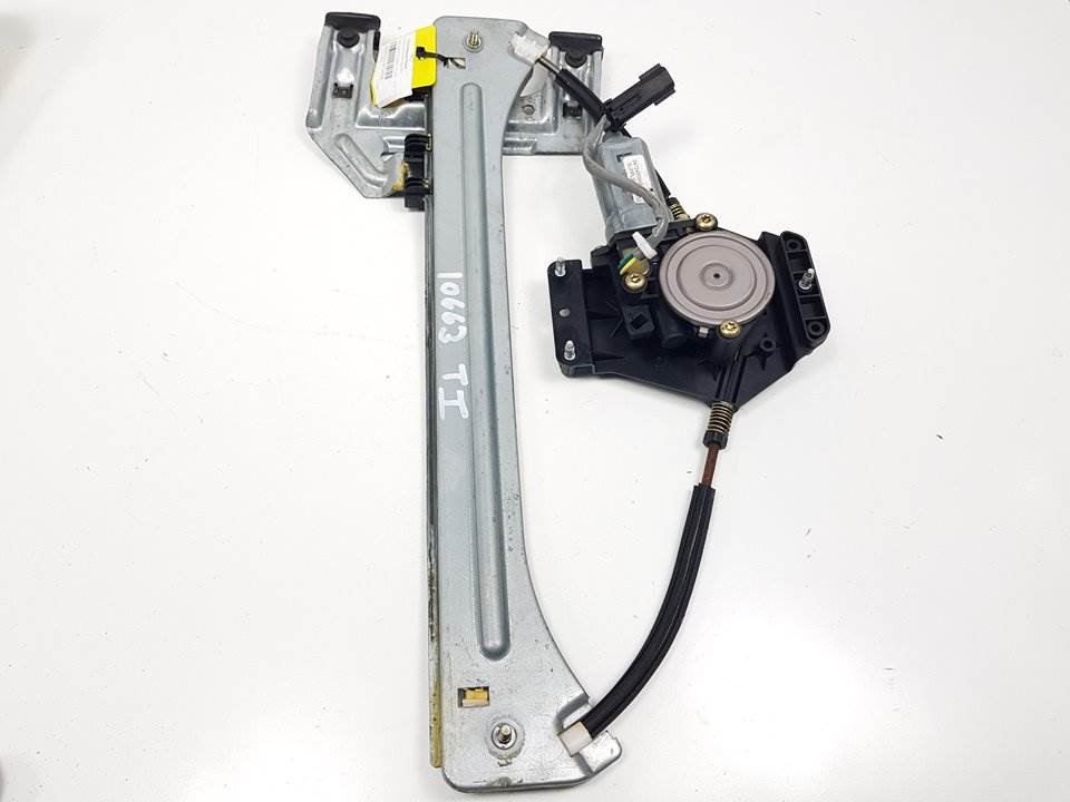 ELEVALUNAS TRASERO IZQUIERDO - 04724559AE - CHRYSLER - PT CRUISER (PT)