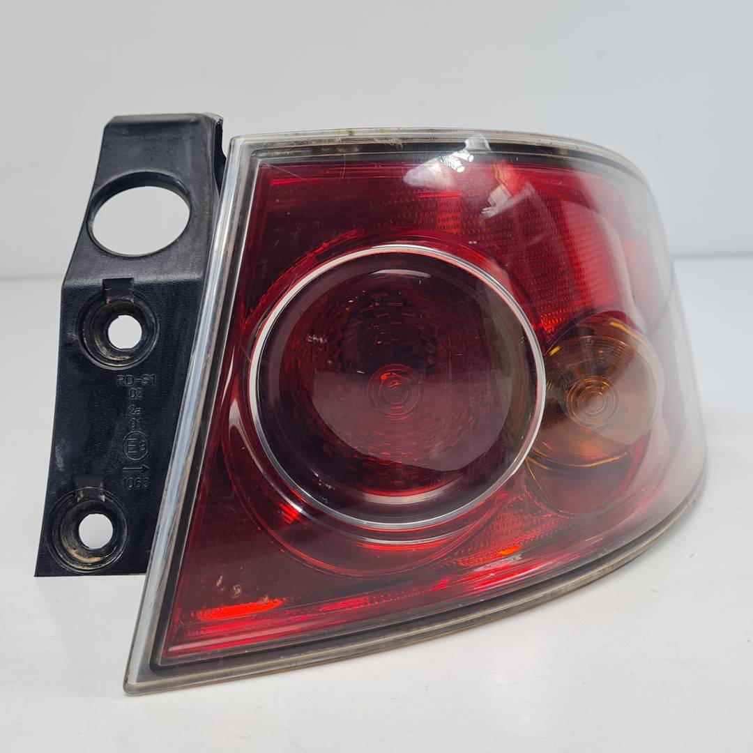 PILOTO TRASERO DERECHO - 6L6945096C - SEAT - IBIZA (6L1)