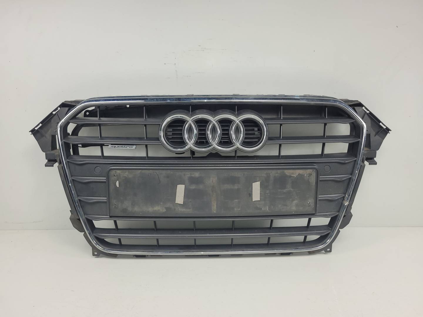 REJILLA DELANTERA - 8K0853651E - AUDI - A4 AVANT (8K5) (2008)