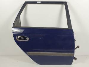 PUERTA TRASERA DERECHA TOYOTA AVENSIS BERLINA (T22) Autodesguaces Alicante